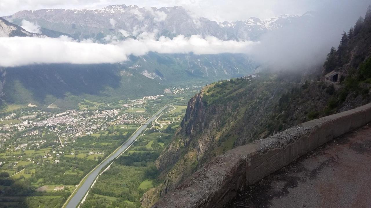 Chalet La Cachette Cyclists & Skiers Le Bourg-d'Oisans Exterior photo